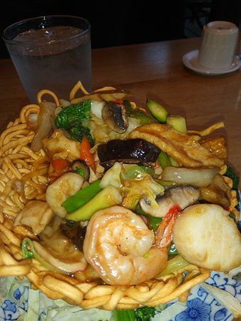 August Moon Chinese Restaurant Downtown